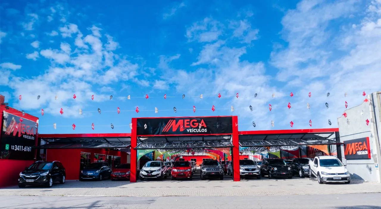 Fachada da loja Mega Veiculos  - Taubaté - SP