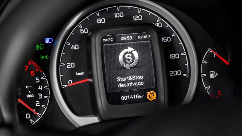 Seis itens de carros modernos que mais atrapalham do que ajudam