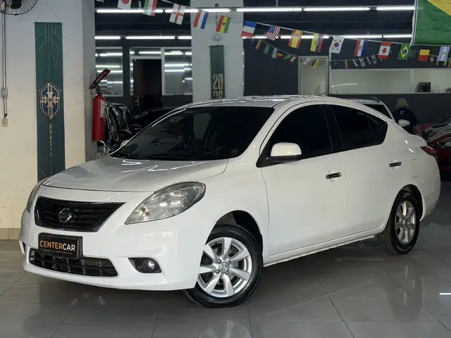 Carro Nissan Versa 2013 1.6 16V SV (Flex)