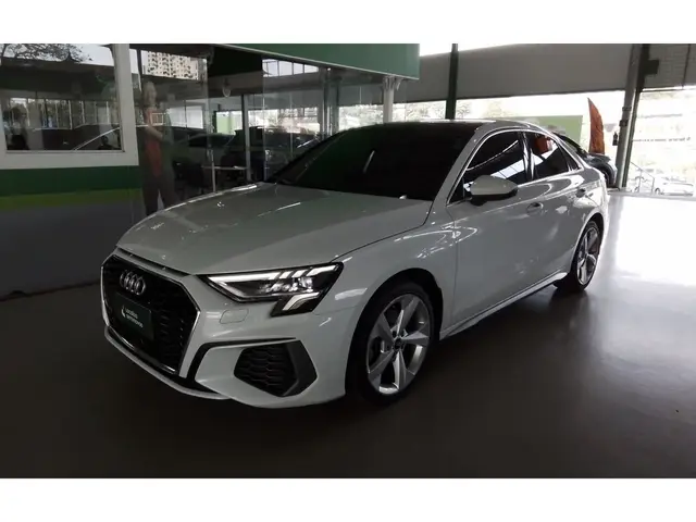 Carro Audi A3 2024 S-Line 2.0 TFSI S-Tron.(Híb.)