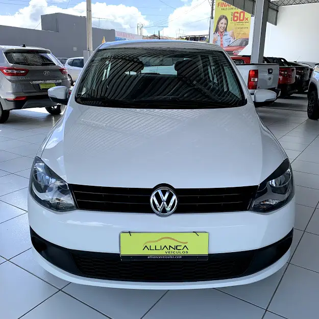 Carro Volkswagen Fox 2013 1.6 VHT (Flex)