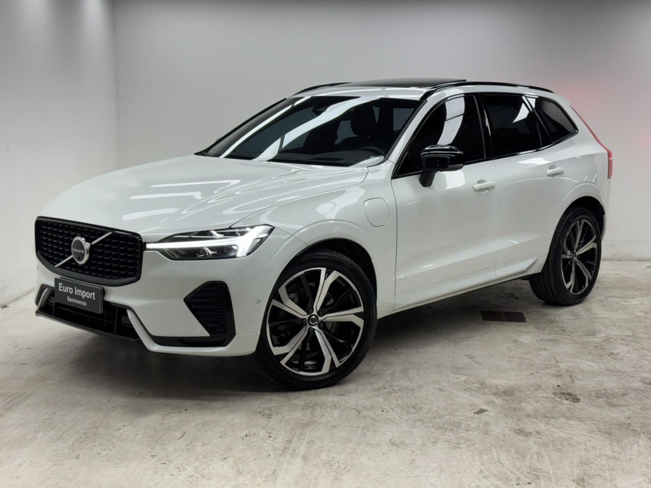 Volvo-XC60-Recharge Ultimate Dark 2.0