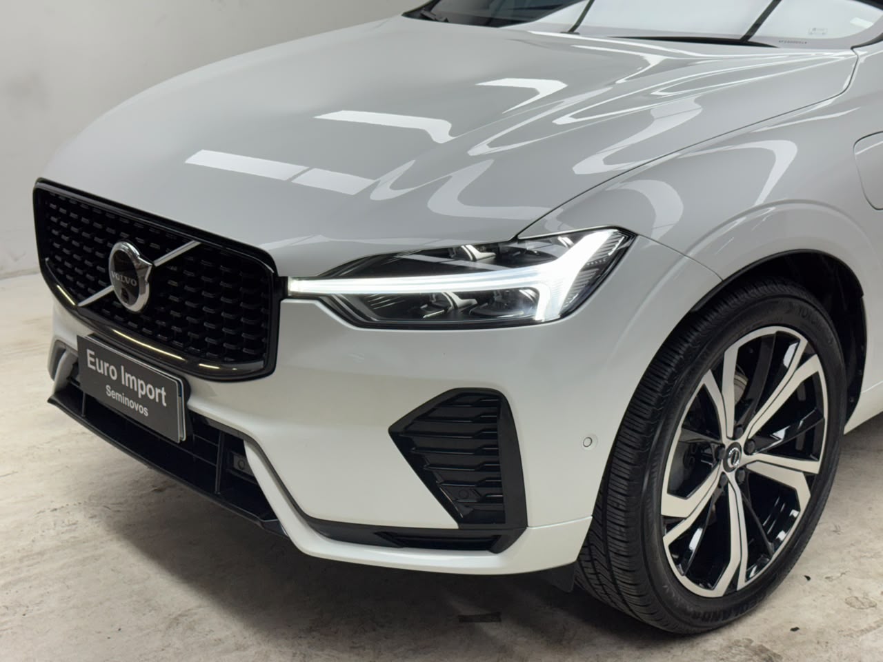 Volvo-XC60-Recharge Ultimate Dark 2.0
