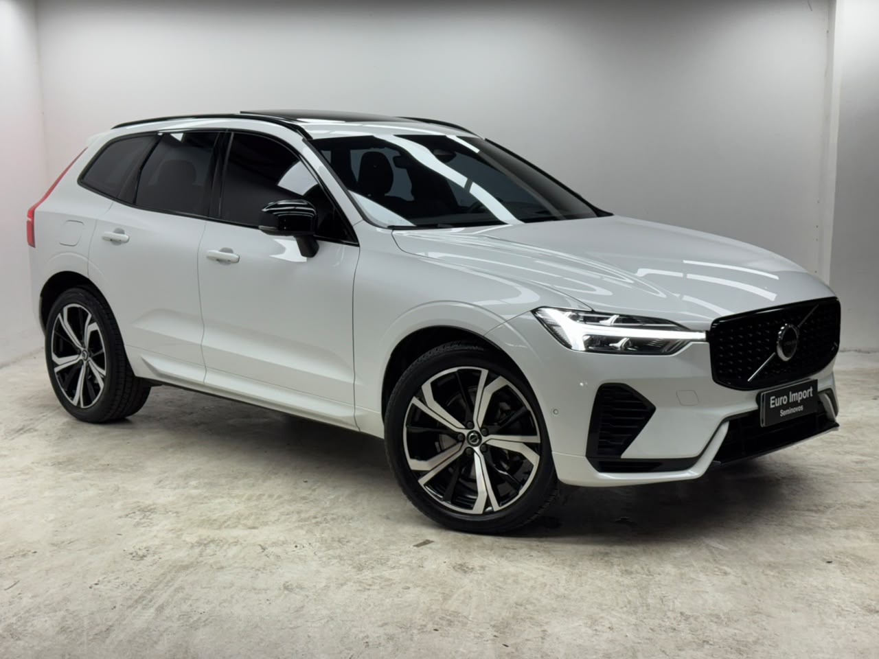 Volvo-XC60-Recharge Ultimate Dark 2.0