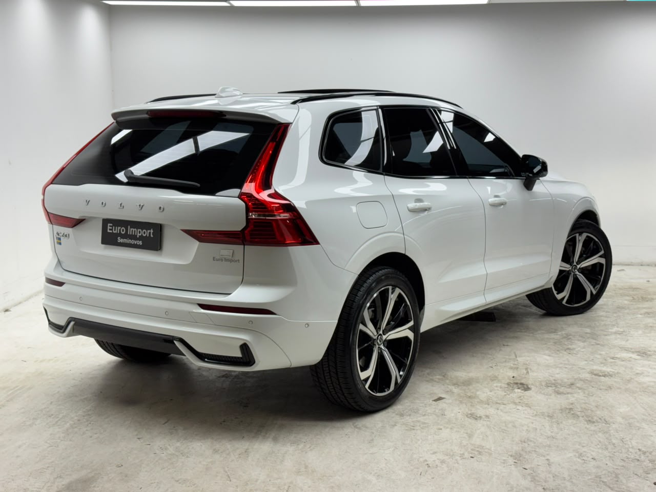 Volvo-XC60-Recharge Ultimate Dark 2.0