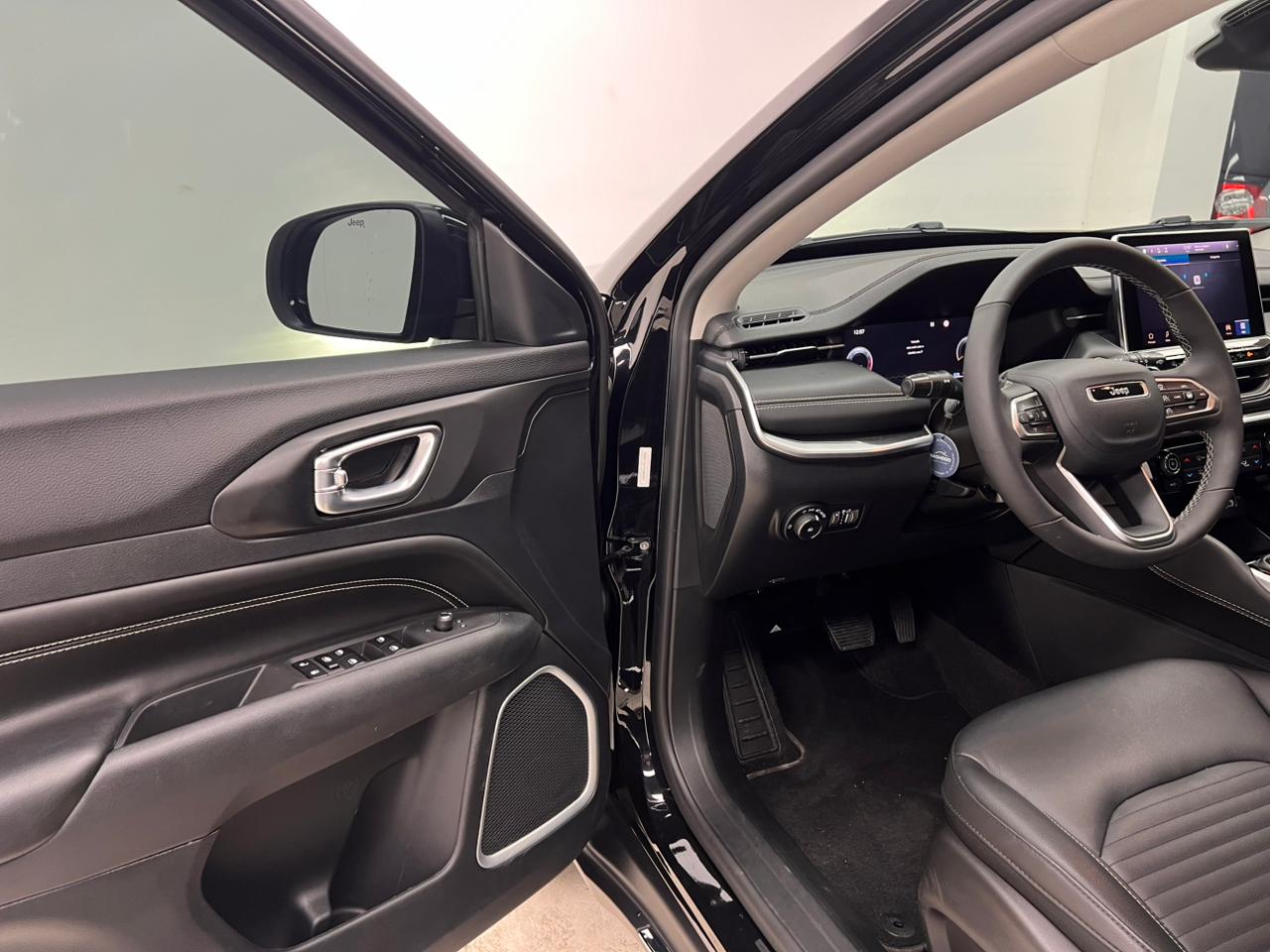 Jeep-Commander-Longitude 1.3 T270