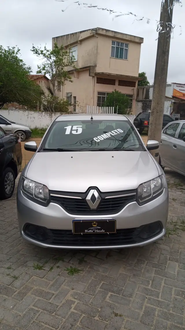 Carro Renault Logan 2015 Dynamique 1.6 8V