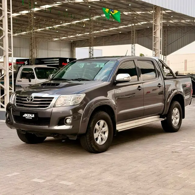 Carro Toyota Hilux Cabine Dupla 2015 Hilux 3.0 TDI 4x4 CD SRV (Aut)