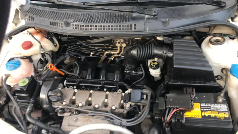Volkswagen Voyage 1.6 VHT (Flex)