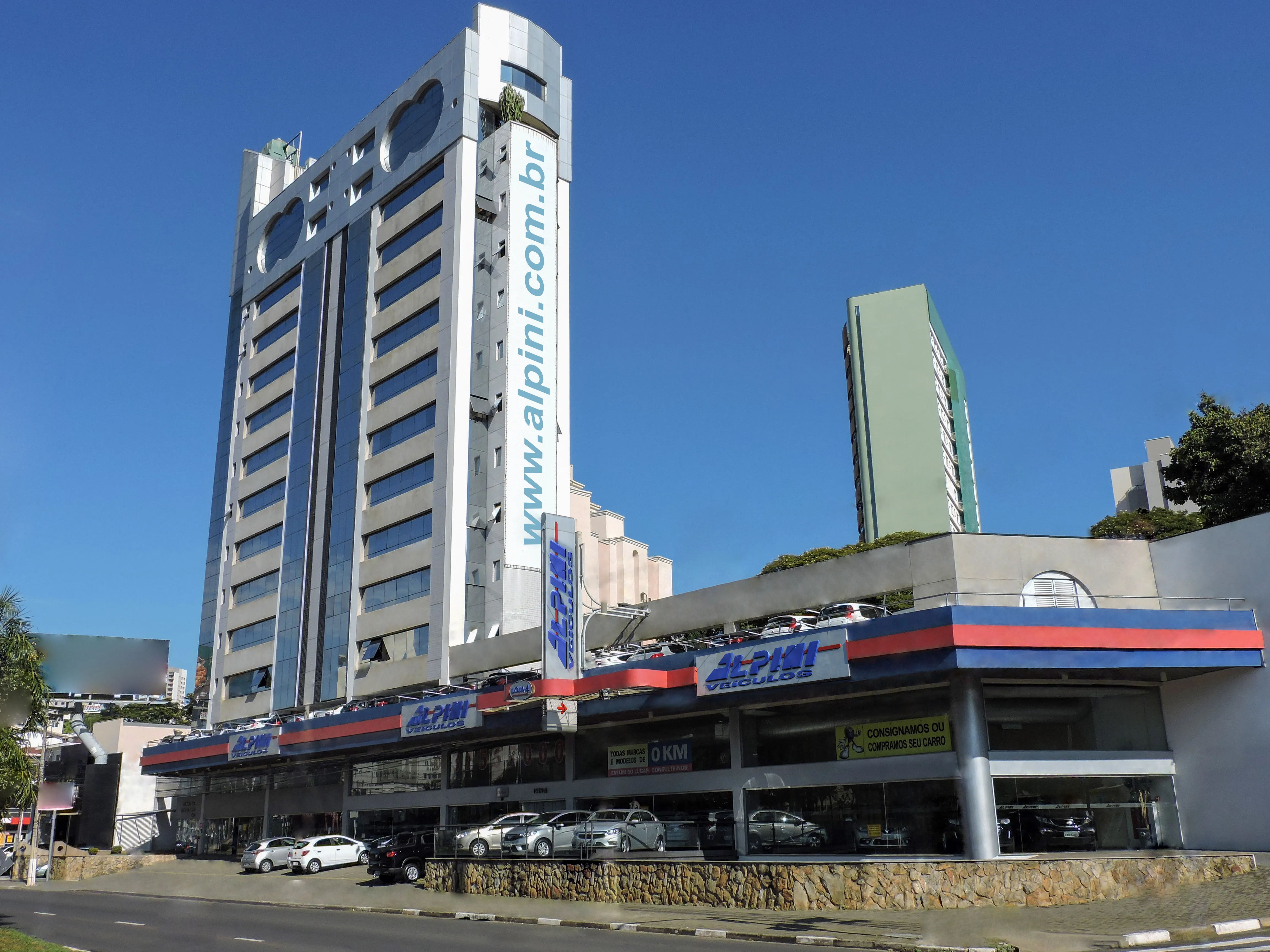 Fachada da loja Veículos à venda em Alpini Norte Sul - Campinas - SP | Mobiauto