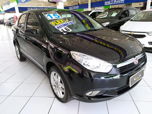 Carro Fiat Grand Siena 2015 Essence 1.6 16V Dualogic (Flex)