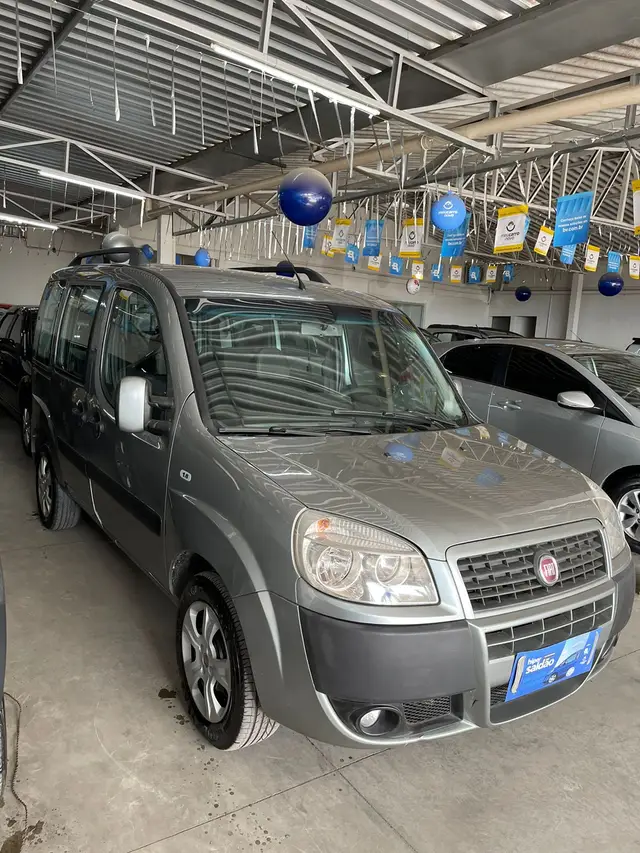 Carro Fiat Doblò 2016 Essence 1.8 16V (Flex)