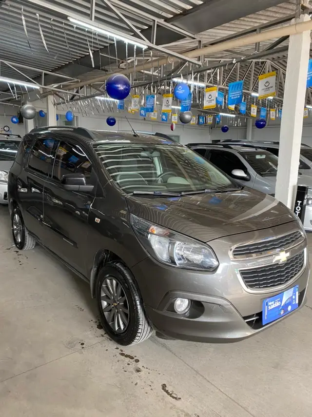 Carro Chevrolet Spin 2014 Advantage 5S 1.8 (Flex) (Aut)