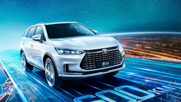Marca chinesa vai simplificar nome do SUV elétrico de sete lugares para evitar que vire um xará da famosa marca de sucos em pó