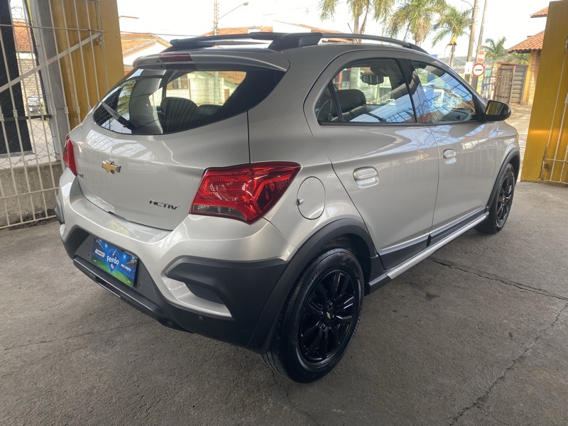 Chevrolet Onix Activ 1.4 (Aut.)