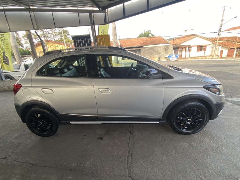 Chevrolet Onix Activ 1.4 (Aut.)