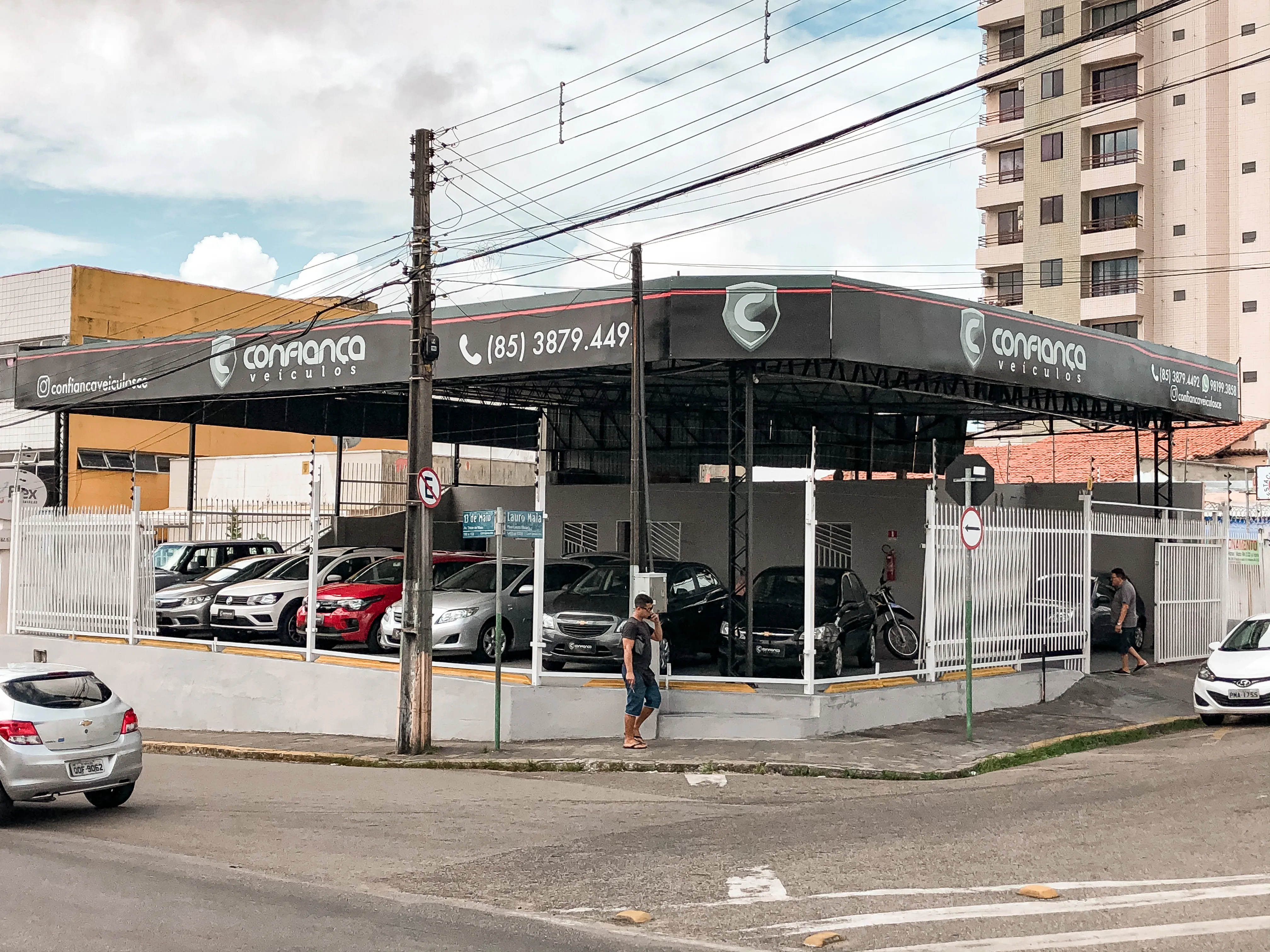 Fachada da loja CONFIANCA VEICULOS - Fortaleza - CE