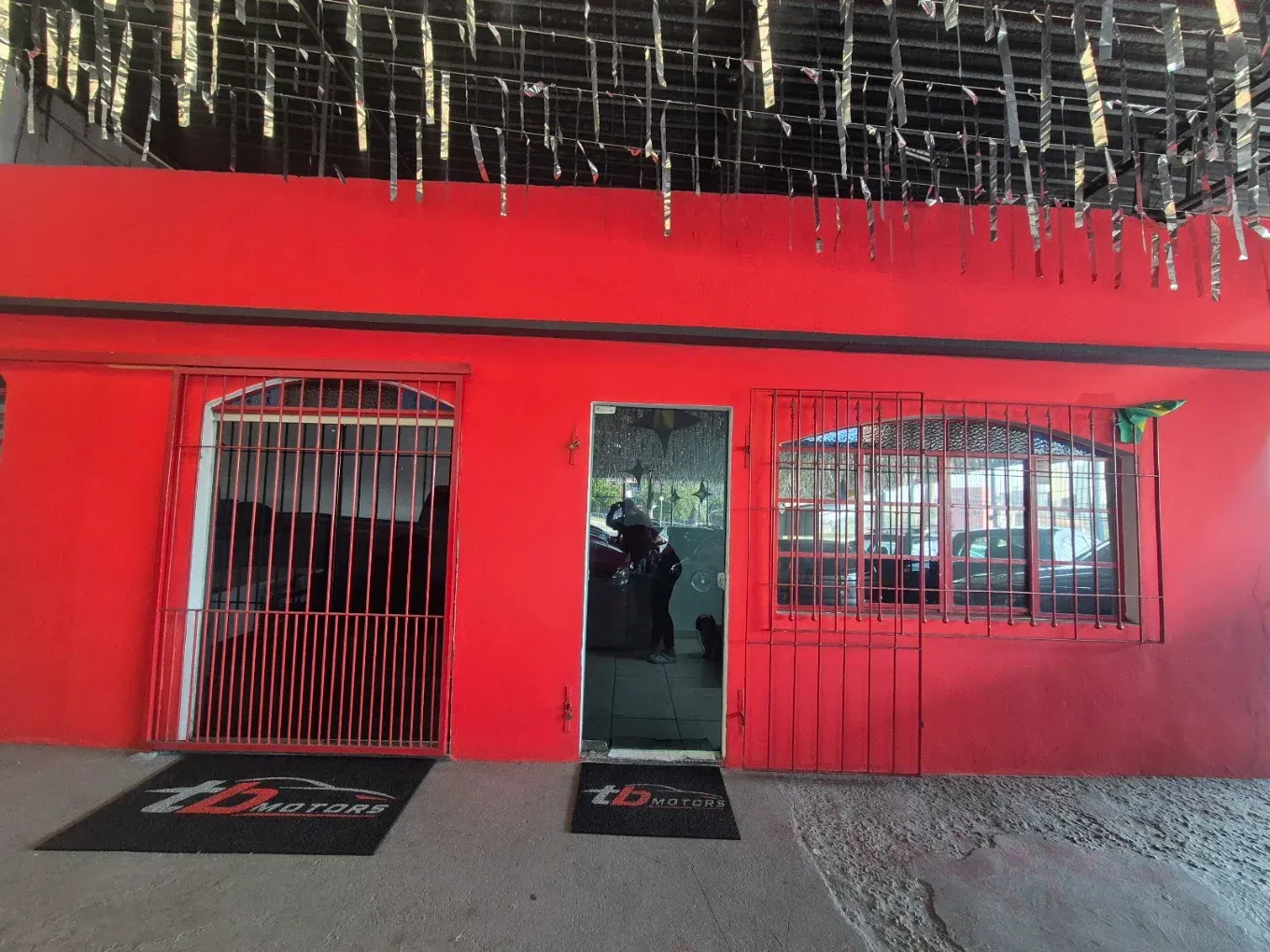 Fachada da loja TB MOTORS VEICULOS - São Paulo - SP