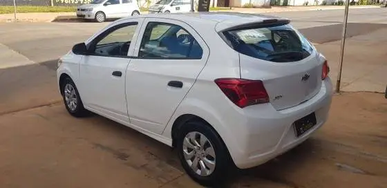 Carro Chevrolet Onix 2020 1.0 (Flex)