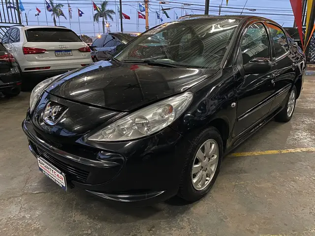 Carro Peugeot 207 Sedan 2013 207 Passion XR 1.4 8V (flex)