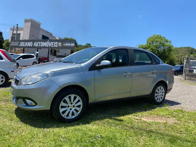 Carro Fiat Grand Siena 2013 Evo Attractive 1.4 8V (Flex)
