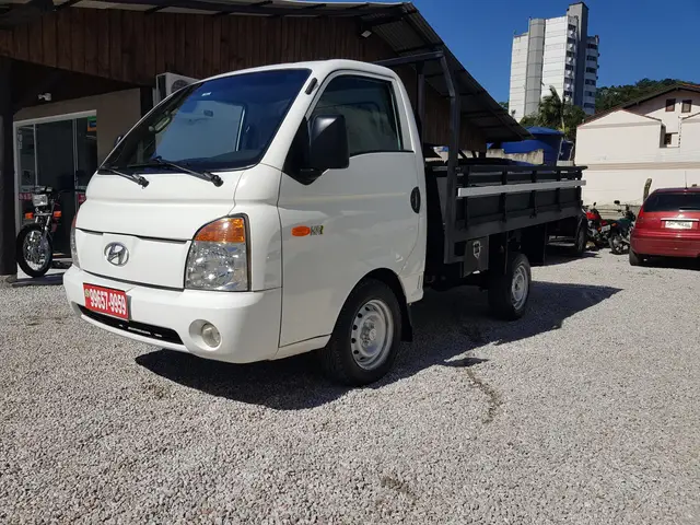 Carro Hyundai HR 2010 HD Longo com Caçamba TURBO