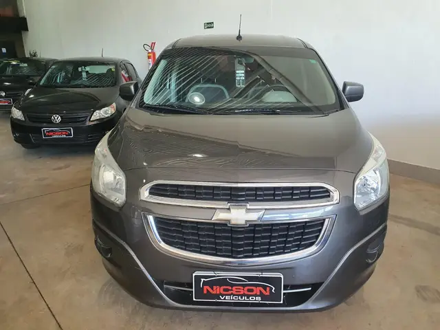 Carro Chevrolet Spin 2013 LT 5S 1.8 (Flex)