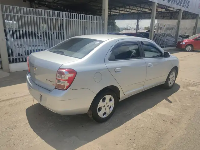 Carro Chevrolet Cobalt 2015 LT 1.4 8V (Flex)