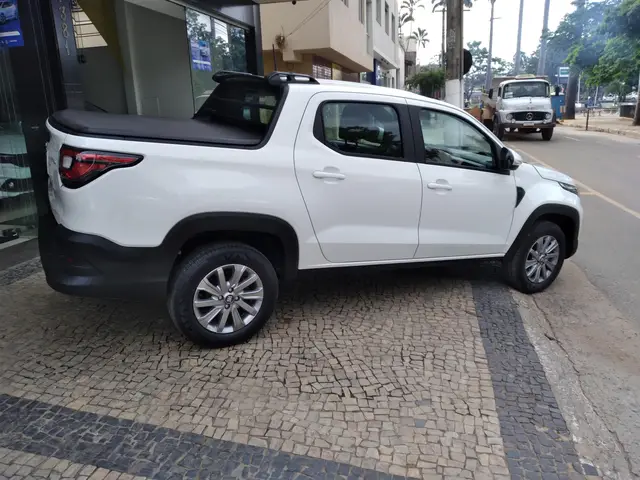 Carro Fiat Strada 2022 Freedom 1.3 CD (Flex)