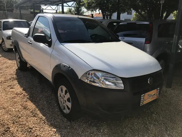 Carro Fiat Strada 2013 Working 1.4 (Flex)