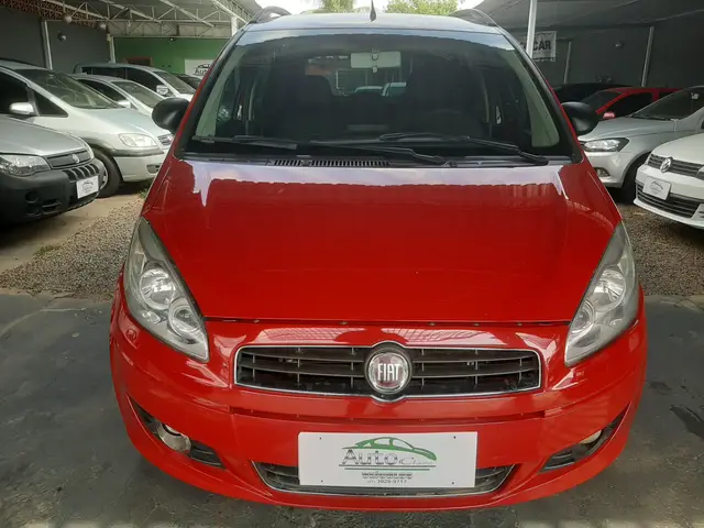 Carro Fiat Idea 2012 Attractive 1.4 8V (Flex)