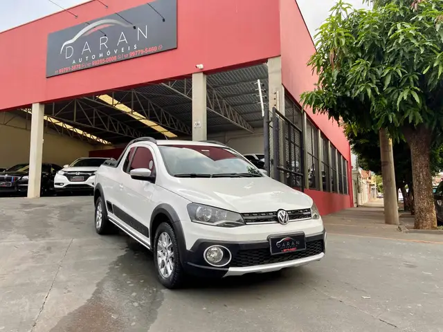 Carro Volkswagen Saveiro 2014 Cross 1.6 (Flex) (cab. estendida)