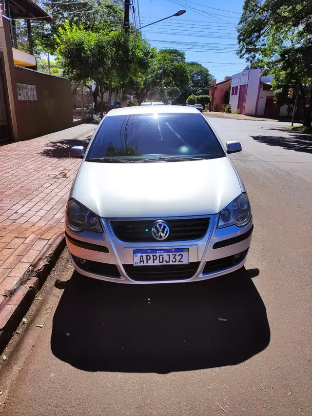 Carro Volkswagen Polo Sedan 2008 1.6 8V (Flex)