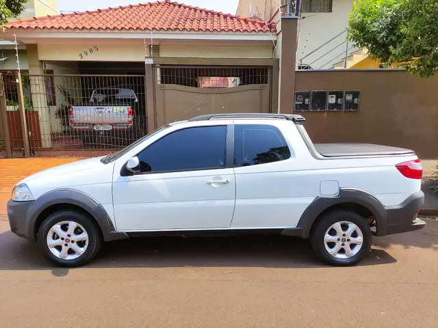 Carro Fiat Strada 2018 Hard Working 1.4 (Flex) (Cabine Dupla)