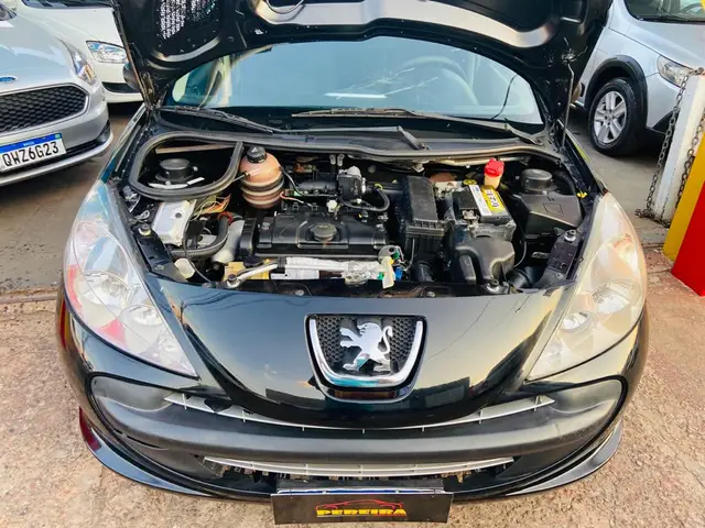 Carro Peugeot 207 2011 XR 1.4 (10 ANOS BRASIL)(Flex) 4p