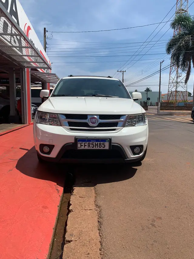 Carro Fiat Freemont 2013 2.4 16V Emotion (Aut)