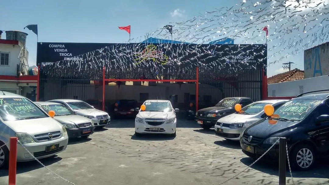 Fachada da loja Veículos à venda em Leão Multimarcas - Ferraz de Vasconcelos - SP | Mobiauto