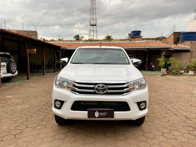 Carro Toyota Hilux Cabine Dupla 2017 Hilux 2.8 TDI SRV CD 4x4 (Aut)
