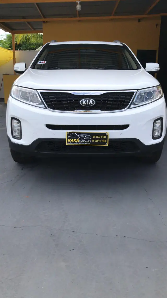 Carro Kia Sorento 2013 2.4 16V 4x2 (Aut)