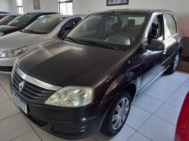 Renault Logan Expression 1.0 16V (flex)