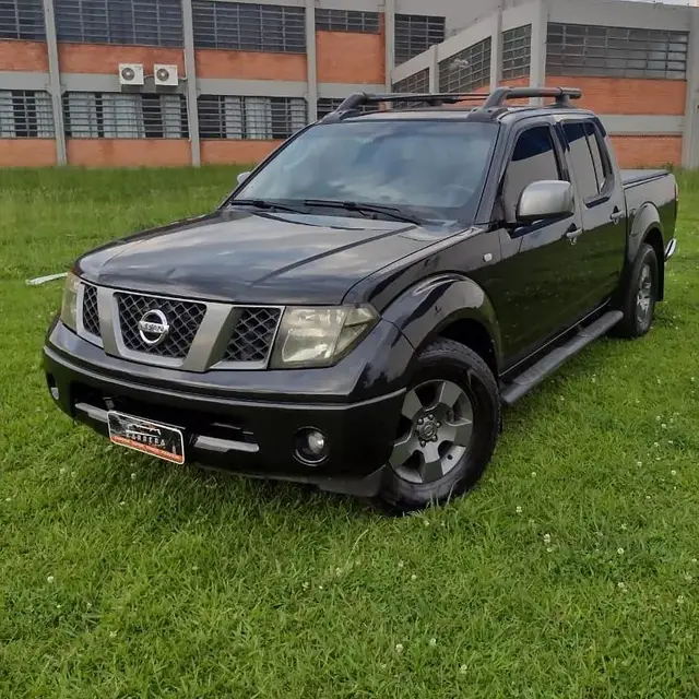 Carro Nissan Frontier 2012 LE 4x4 2.5 16V (cab. dupla)