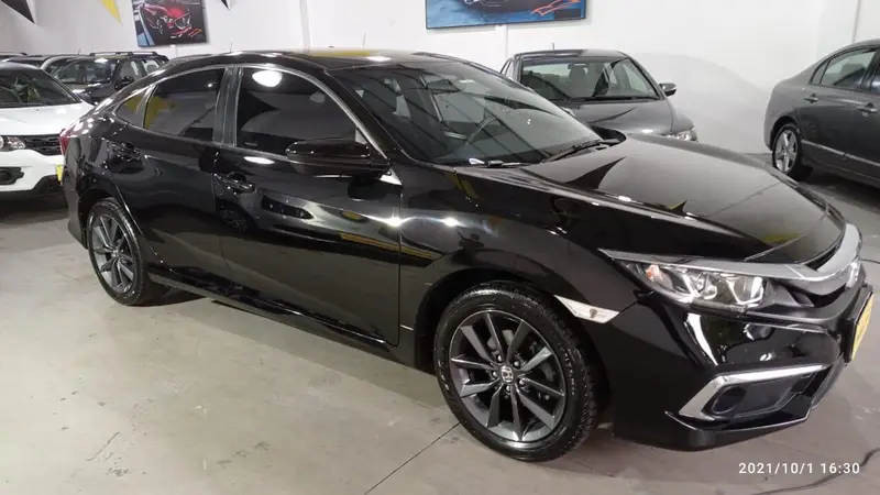 Honda Civic 2.0 LX CVT