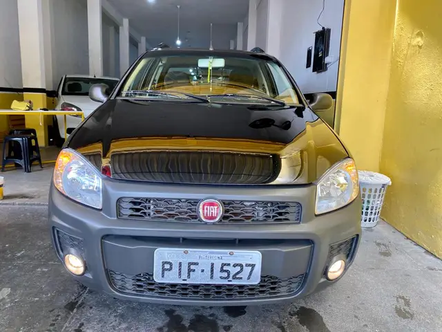 Carro Fiat Strada 2015 Working 1.4 (Flex) (Cabine Dupla)