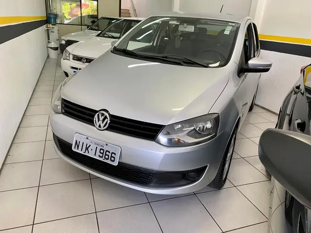 Carro Volkswagen Fox 2011 1.0 8V (Flex) 4p