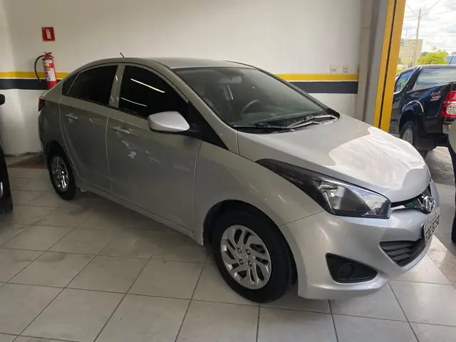 Carro Hyundai HB20S 2014 1.0 Comfort Plus (Flex)