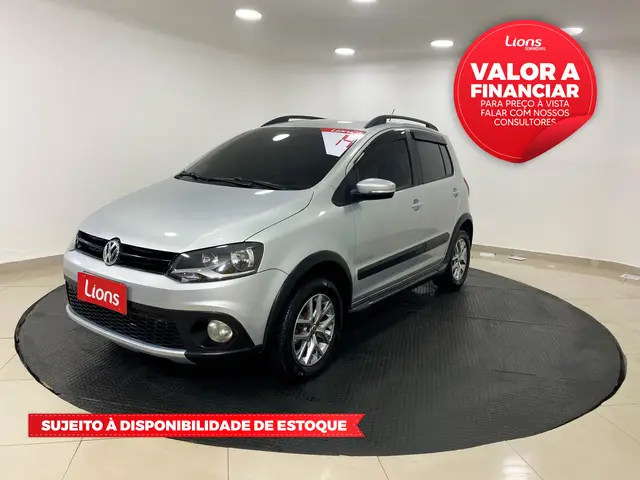 Carro Volkswagen CrossFox 2014 1.6 VHT (Flex)
