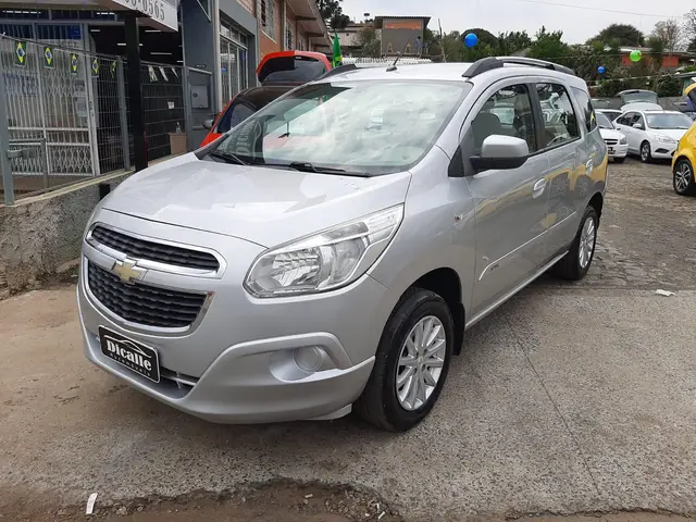Carro Chevrolet Spin 2014 LT 5S 1.8 (Flex)