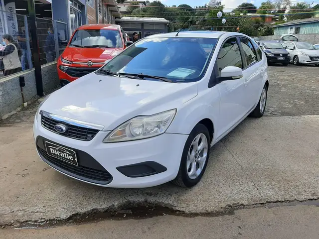 Carro Ford Focus Hatch 2013 Titanium 2.0 16V (Aut)