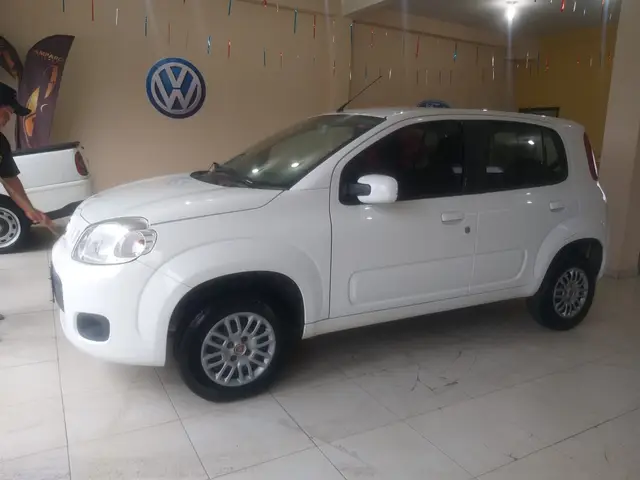 Carro Fiat Uno 2013 Vivace 1.0 8V (Flex) 2p