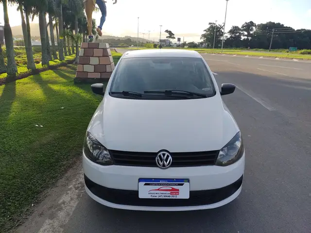 Carro Volkswagen Fox 2012 1.0 VHT (Flex) 4p